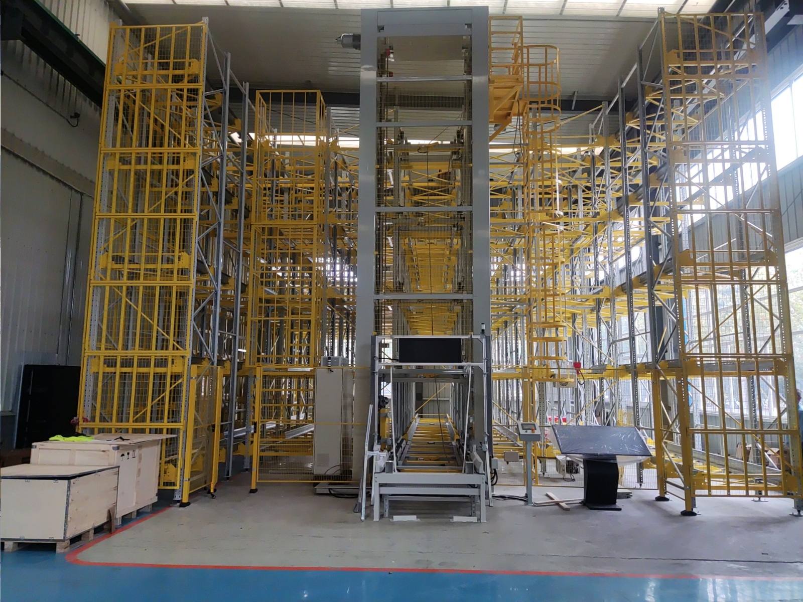 四向穿梭车货架